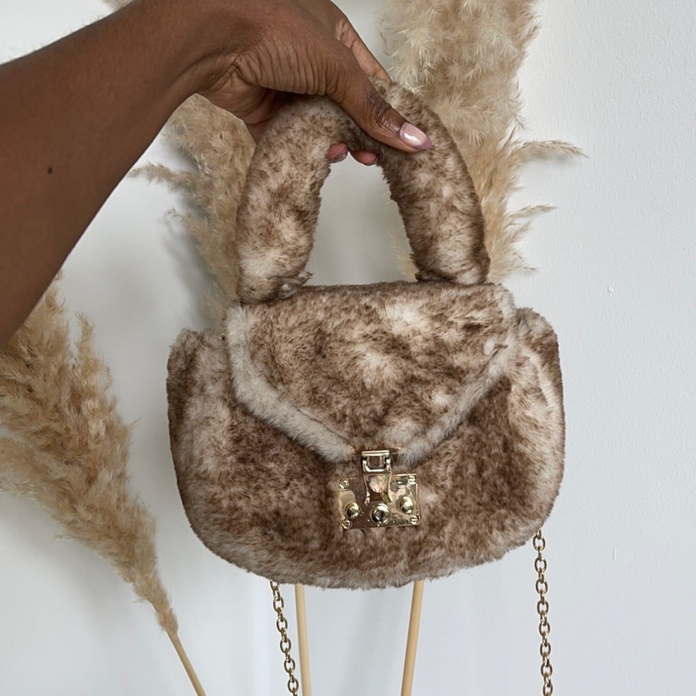 Chic fuzzy crossbody bag from FashionNova